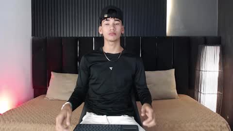 Snapshot of dominic_ghost chatting on September 28, 6:57 pm Dominic online show from September 28, 6:57 pm