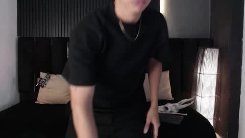 Snapshot of dominic_ghost chatting on October 27, 12:36 am Dominic online show from October 27, 12:36 am