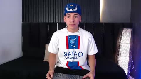 Snapshot of dominic_ghost chatting on July 13, 9:06 pm Dominic online show from July 13, 9:06 pm