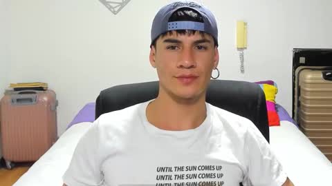 Snapshot of dominic_radccliffe chatting on September 18, 4:03 am Your real love online show from September 18, 4:03 am