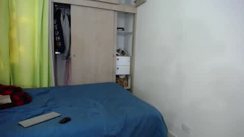 dominic_sofia online show from April 28, 11:48 am