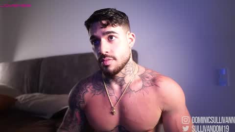 Snapshot of dominic_sullivan1 chatting on November 30, 11:42 pm Dominic Sullivan online show from November 30, 11:42 pm