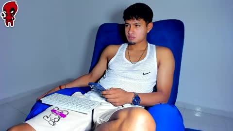  Dominic  online show from May 10, 1:22 am
