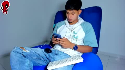  Dominic  online show from May 12, 3:14 am