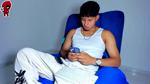  Dominic  online show from May 13, 3:04 am