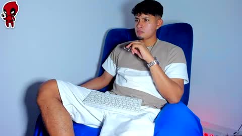  Dominic  online show from June 10, 8:19 pm