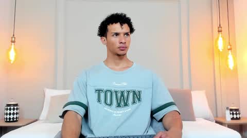 Snapshot of dominick_star chatting on December 4, 3:37 am Dominick Star online show from December 4, 3:37 am
