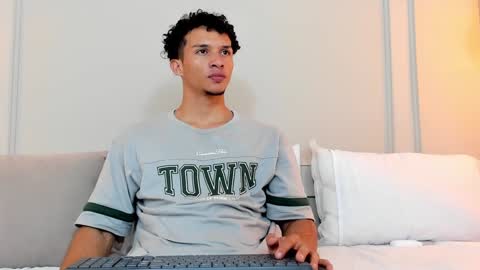 Snapshot of dominick_star chatting on December 20, 3:36 am Dominick Star online show from December 20, 3:36 am