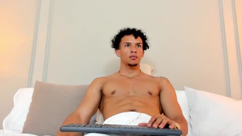 Snapshot of dominick_star chatting on December 27, 4:47 am Dominick Star online show from December 27, 4:47 am
