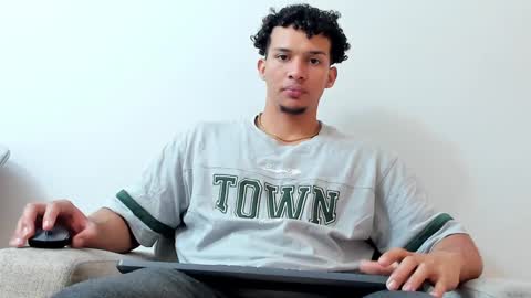Snapshot of dominick_star chatting on January 16, 3:23 am Dominick Star online show from January 16, 3:23 am