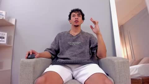 Snapshot of dominick_star chatting on September 27, 5:23 am Dominick Star online show from September 27, 5:23 am