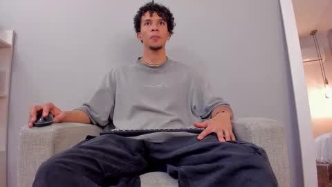 Snapshot of dominick_star chatting on October 26, 4:07 am Dominick Star online show from October 26, 4:07 am
