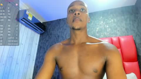 Dominicscott online show from August 3, 1:05 pm