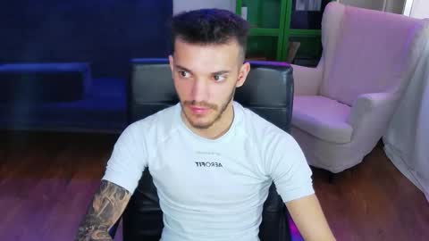 dominicvalente online show from October 20, 7:53 am