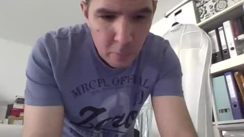 Snapshot of dominik_home chatting on May 8, 9:25 am dominik_home online show from May 8, 9:25 am