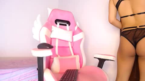   online show from October 20, 1:06 am