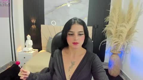 Dominika  online show from May 25, 8:15 pm