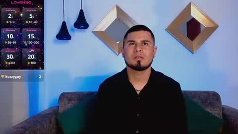 Snapshot of dominikvega chatting on August 5, 10:12 pm Dominik online show from August 5, 10:12 pm