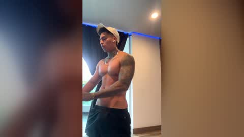 Snapshot of dominiofit chatting on May 21, 12:01 pm Only fans Ronnie col---InstaRonniecolleman online show from May 21, 12:01 pm