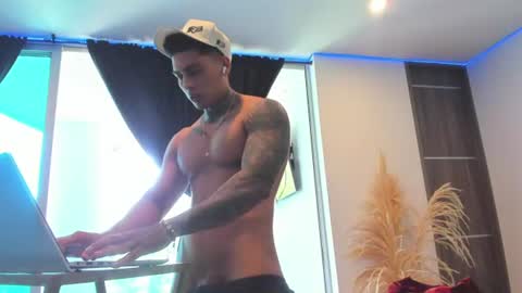 Snapshot of dominiofit chatting on June 11, 6:28 pm Only fans Ronnie col---InstaRonniecolleman online show from June 11, 6:28 pm