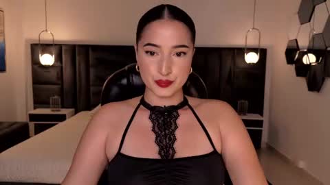 Snapshot of dominiquevega_ chatting on June 13, 9:46 pm Dominique online show from June 13, 9:46 pm