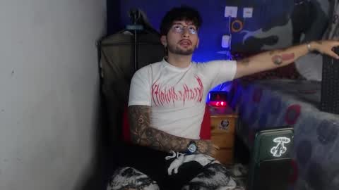 Snapshot of dominus_kane chatting on November 12, 3:07 am dominus_kane online show from November 12, 3:07 am