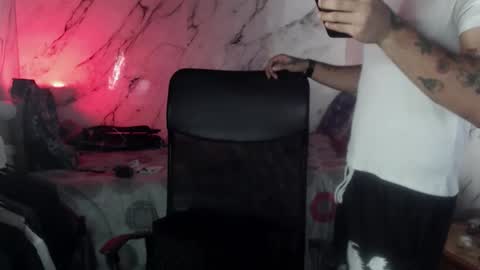 Snapshot of dominus_kane chatting on April 3, 5:38 am dominus_kane online show from April 3, 5:38 am