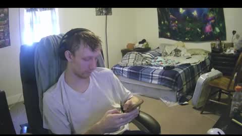 Snapshot of domohead0 chatting on June 6, 3:17 pm dom online show from June 6, 3:17 pm