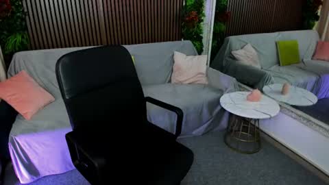 Snapshot of domtessa chatting on July 18, 3:38 pm Tessa online show from July 18, 3:38 pm