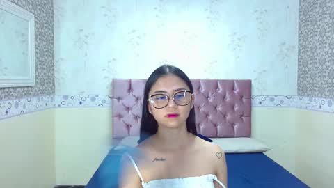 Snapshot of dona_and_carl2 chatting on December 8, 2:18 am DONA Y CARL online show from December 8, 2:18 am