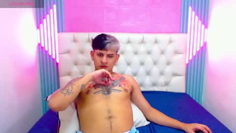 Snapshot of dona_and_carl2 chatting on December 15, 3:34 am DONA Y CARL online show from December 15, 3:34 am