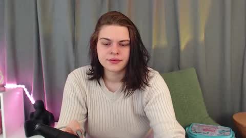 Snapshot of dona_mafia chatting on December 5, 12:30 am dona_mafia online show from December 5, 12:30 am