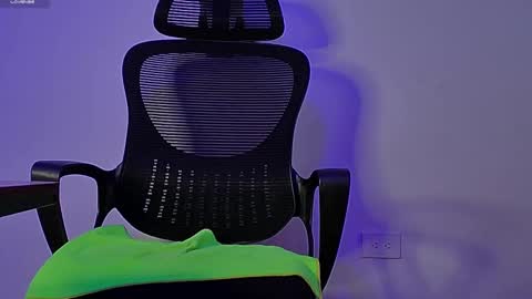 Donat Independent Model online show from March 3, 4:56 pm