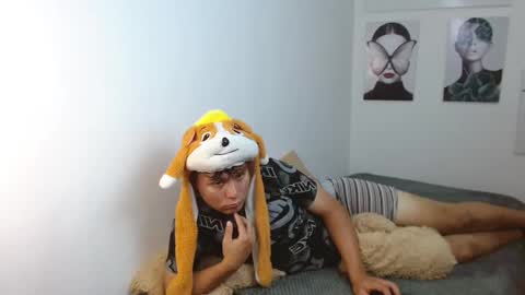 dondanys online show from October 8, 8:17 pm