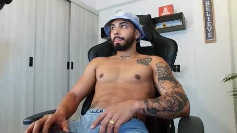 Snapshot of donn_cruz chatting on October 8, 2:14 pm Victor online show from October 8, 2:14 pm