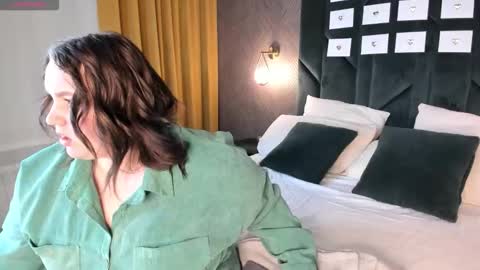 donnaa_june online show from March 15, 9:37 am