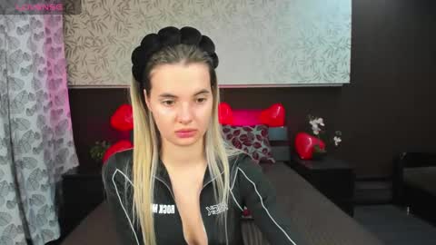 Donna On GMT2 Mon-Fri 3-9 AM online show from February 22, 3:34 am