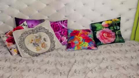 DonnaGriffin online show from November 5, 8:31 pm