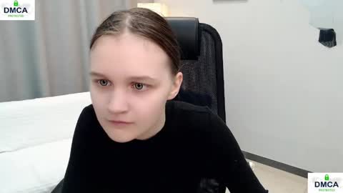 Sia online show from April 14, 9:15 am