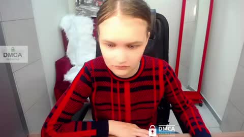 Sia online show from June 21, 5:54 am