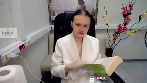 Sia online show from August 2, 5:17 am