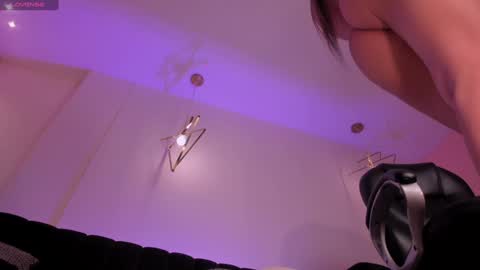 Snapshot of donnastonne chatting on December 22, 1:01 am Donna Stonne online show from December 22, 1:01 am