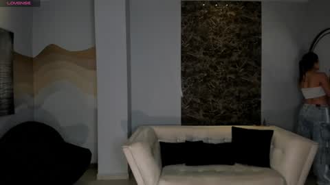 Snapshot of donnastonne chatting on December 29, 6:05 pm Donna Stonne online show from December 29, 6:05 pm