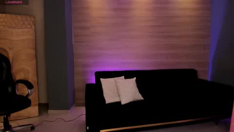 Snapshot of donnastonne chatting on October 28, 4:16 am Donna Stonne online show from October 28, 4:16 am