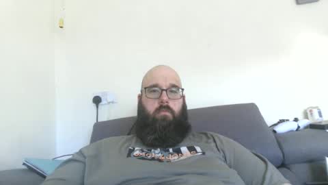 Snapshot of donnyboi128 chatting on May 17, 6:44 am donnyboi128 online show from May 17, 6:44 am