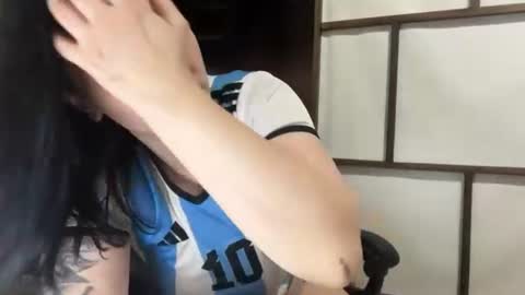 Snapshot of dontcallmeangel_ chatting on June 16, 8:44 pm Iara online show from June 16, 8:44 pm