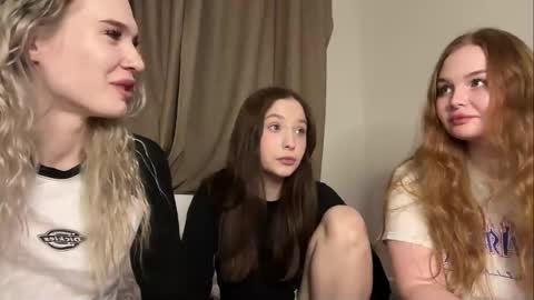 Stacy online show from December 28, 4:52 pm