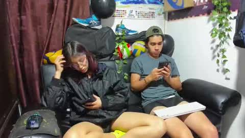 Snapshot of donuts_dd chatting on September 12, 7:52 am Donuts DD online show from September 12, 7:52 am