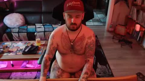 doomsy_minatozaki online show from April 25, 6:27 pm