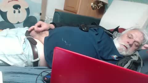 Snapshot of doouugcumming chatting on February 14, 9:03 am cummingdoouug online show from February 14, 9:03 am